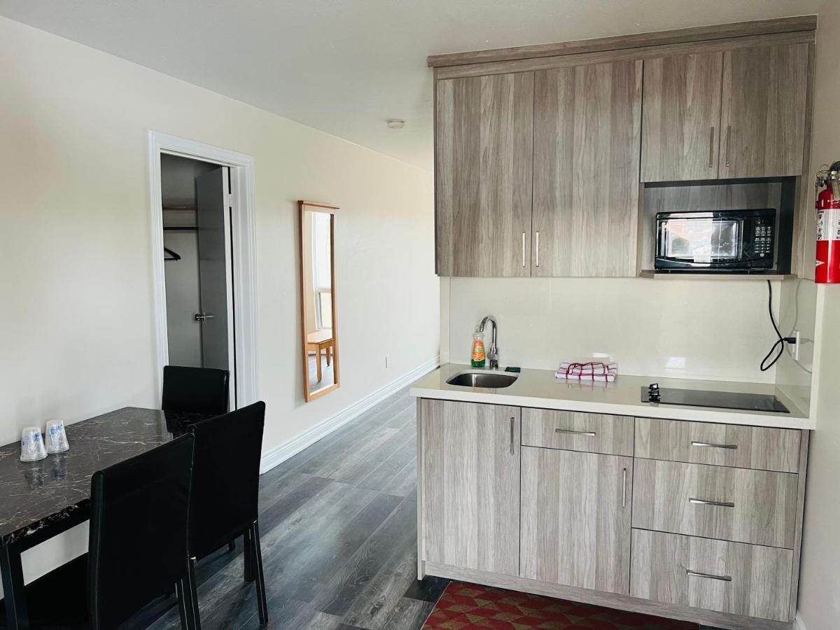 Borden Inn And Suites Angus 外观 照片