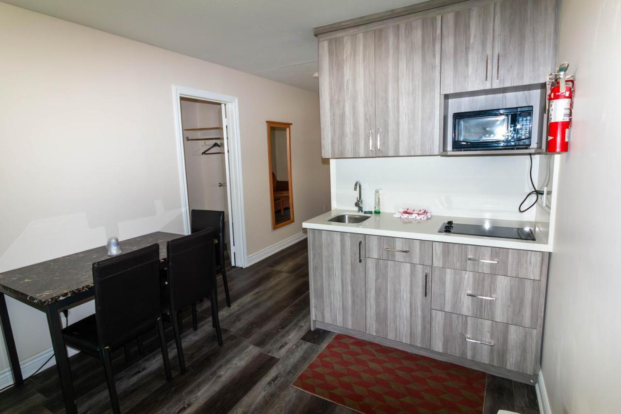 Borden Inn And Suites Angus 外观 照片